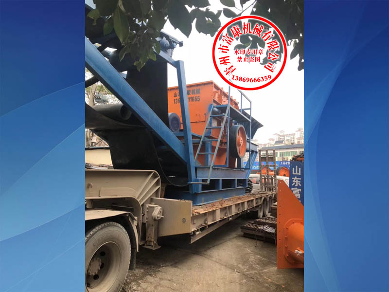 車載小型移動(dòng)破碎站